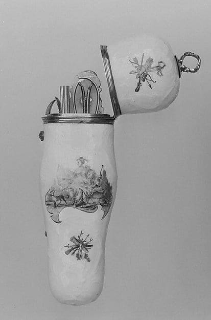 Nécessaire