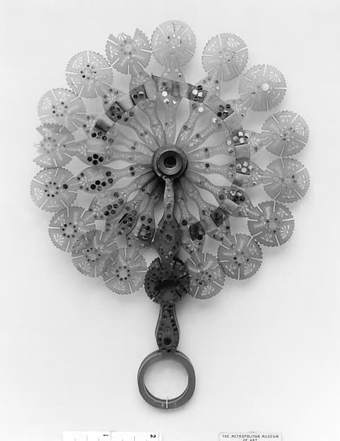 Lorgnette fan