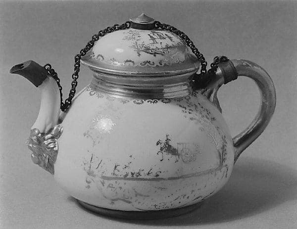 Teapot, by Meissen Manufactory
