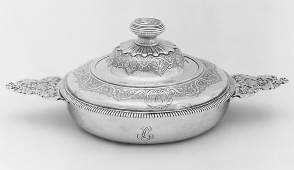 Broth bowl with cover (écuelle), by Gabriel Tillet