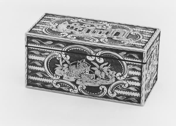 Snuffbox, by Charles Le Bastier