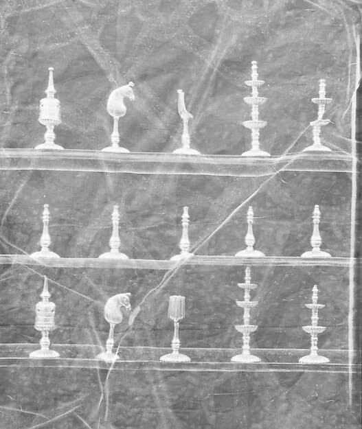 Chessmen (32)