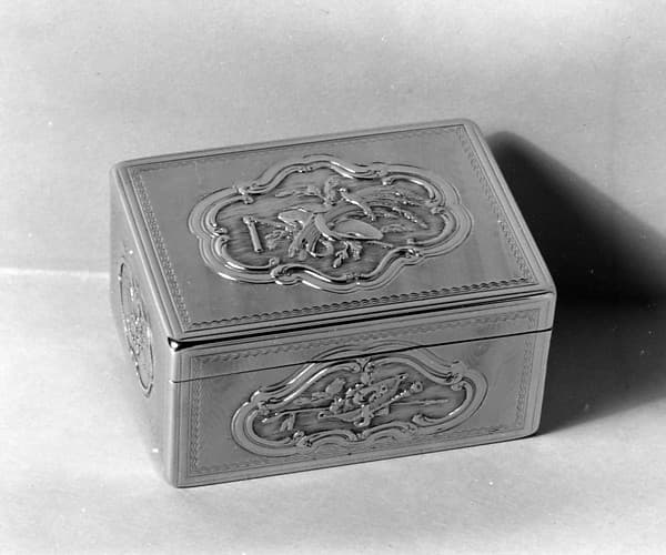 Snuffbox, by Jean Georges (or George)