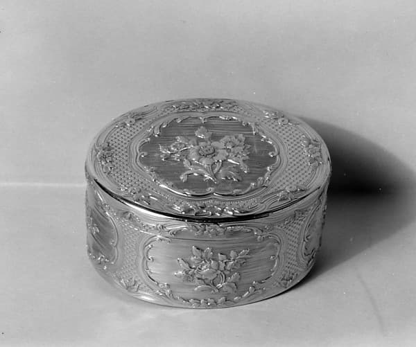 Snuffbox, by Jean-Charles-Simphorien Dubos