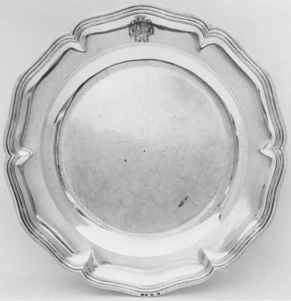 Plate with the arms of Jean-Euverte Miron de la Mothe (1757–1835) and his wife, Angélique Crignon de Bonvalet (1746-1839), by Alexis Micalef