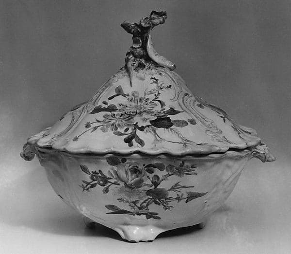 Tureen with cover, by Veuve Perrin Factory