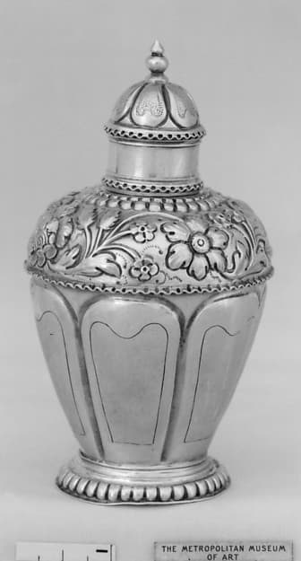 Tea caddy