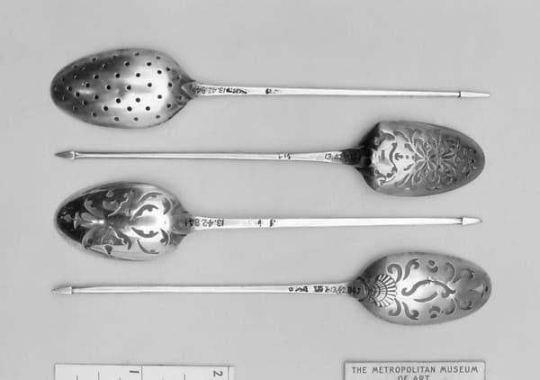 Strainer spoon, by Edward Bennet I