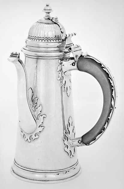 Chocolate pot, by Robert Cooper