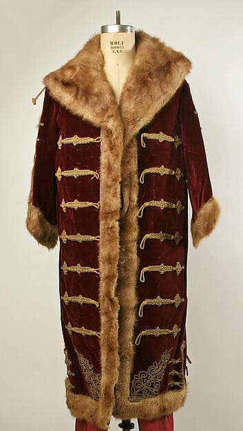 Costume
