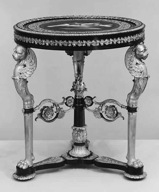 Tripod table