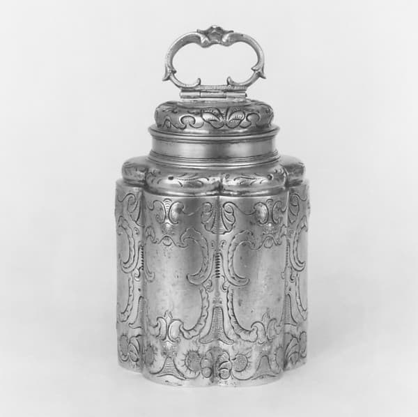 Canister, by Juergen Richels