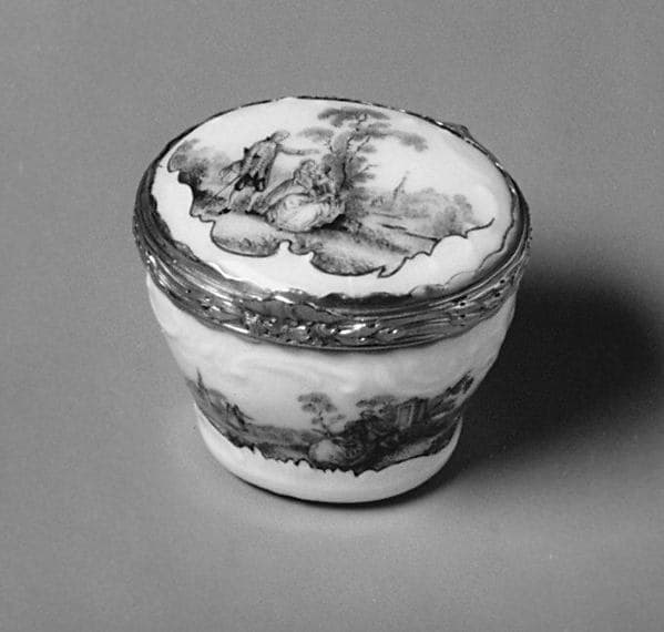 Thimble case, by Meissen Manufactory
