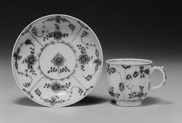 Cup and saucer, by Zurich Pottery and Porcelain Factory