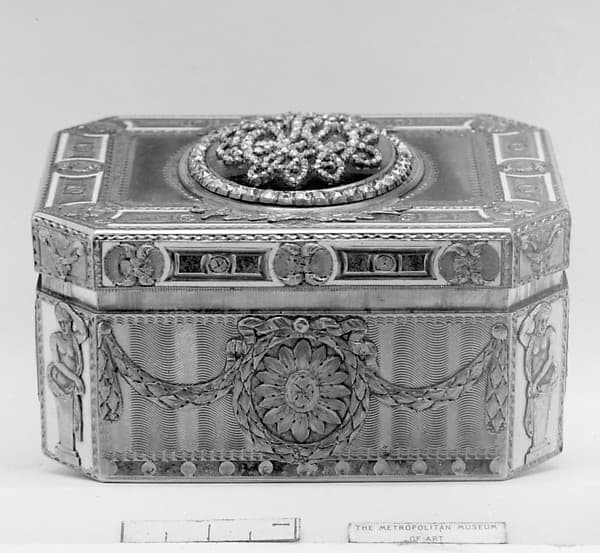 Snuffbox, by Charles Le Bastier