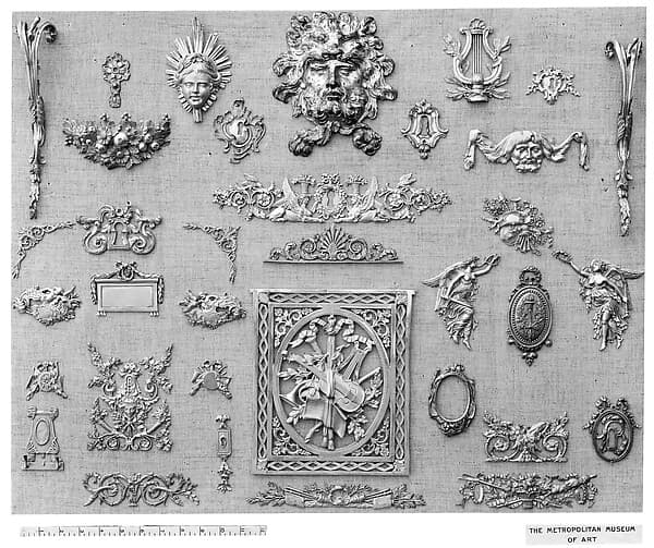 Keyhole escutcheon