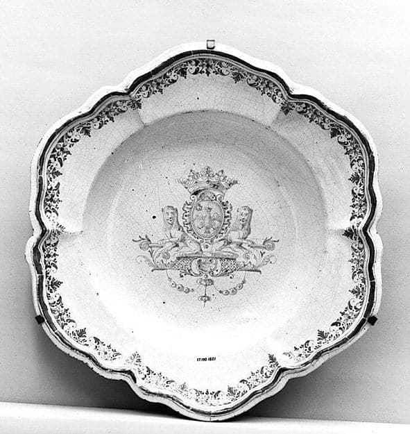 Platter, by Jacques Hustin