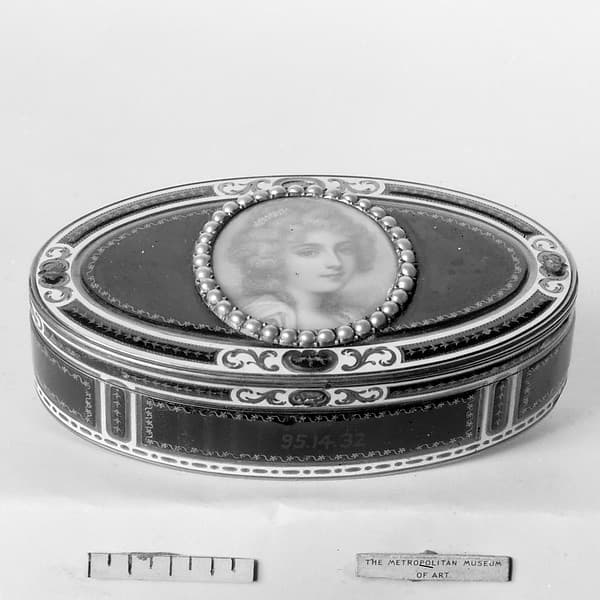 Snuffbox, by Friedrich Fyrwald