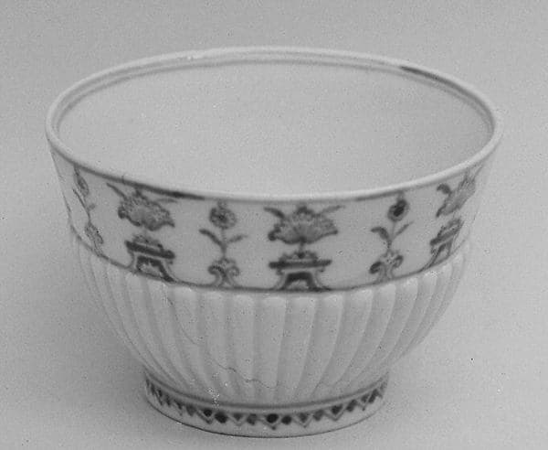 Teabowl, by Saint-Cloud factory