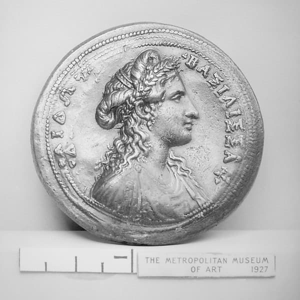 Queen Dido, by Giovanni del Cavino