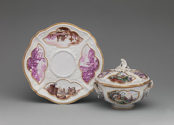 Covered bowl and stand, by Le Nove Porcelain Manufactory