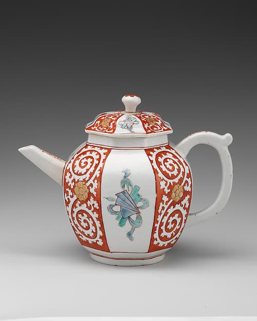 Teapot, by Chelsea Porcelain Manufactory