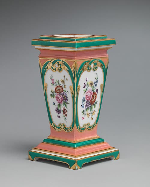 Pedestal vase and bulb pot (piédestal en gaine) (one of a pair), by Sèvres Manufactory