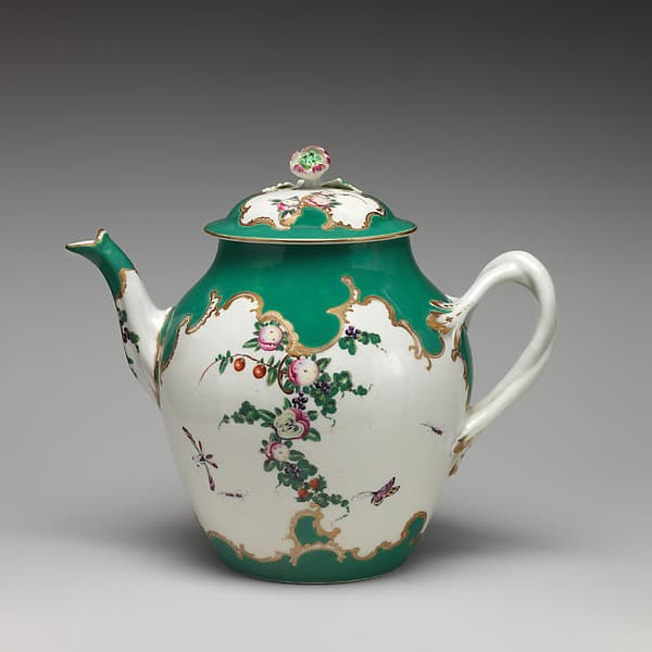 Teapot (part of a service), by Worcester factory