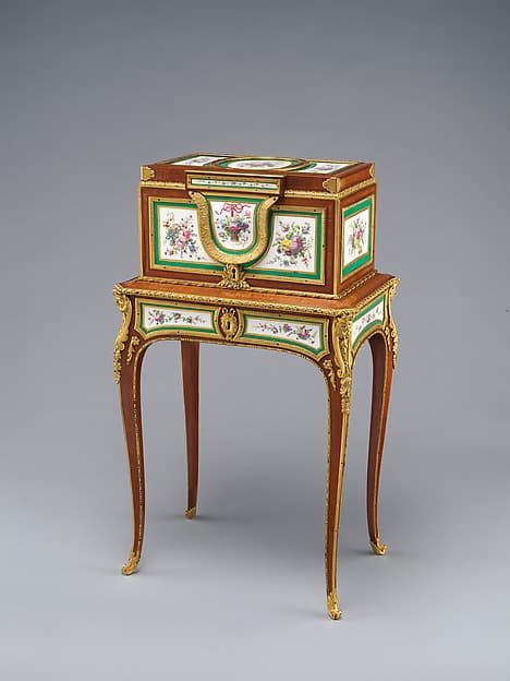 Jewel coffer on stand (petit coffre à bijoux), by Martin Carlin