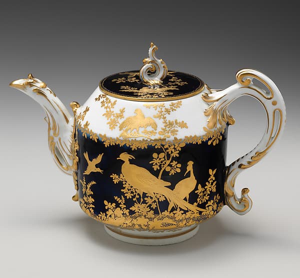 Teapot (part of a service), by Chelsea Porcelain Manufactory