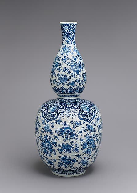 Double-gourd vase (one of a pair, part of a garniture), by Lambertus van Eenhoorn