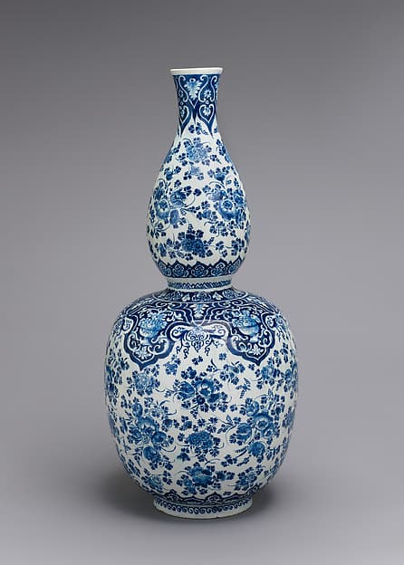 Double-gourd vase (one of a pair, part of a garniture), by Lambertus van Eenhoorn