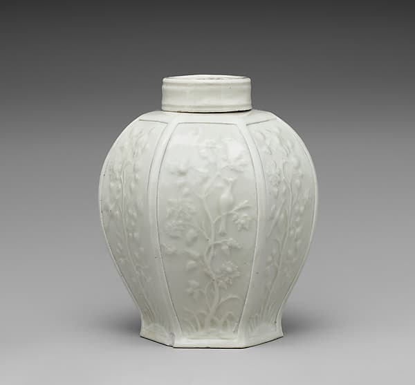 Tea caddy, by Meissen Manufactory