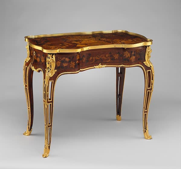 Mechanical table, by Jean-François Oeben