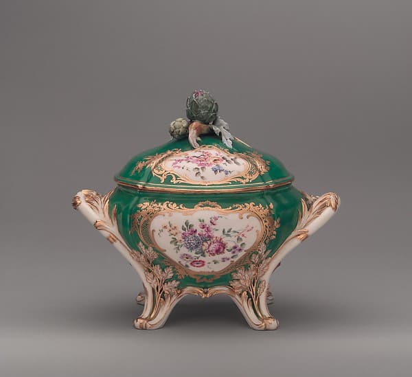 Tureen, by Sèvres Manufactory
