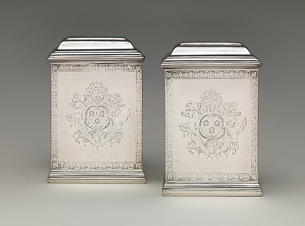 Tea caddy (one of a pair), by Augustin Courtauld