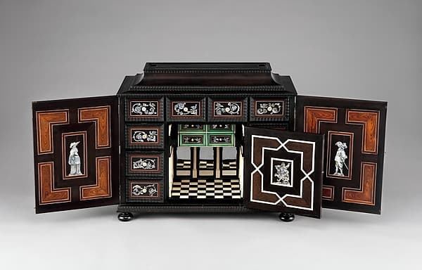 Cabinet, by Herman Doomer