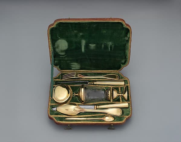 Traveling set with glass beaker in case, by Samuel Bardet