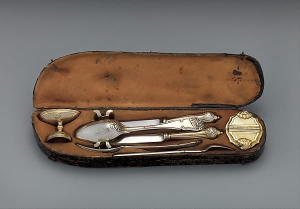 Traveling set, by I.F.