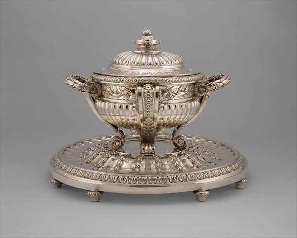 Tureen with cover and stand, by Jacques-Nicolas Roettiers