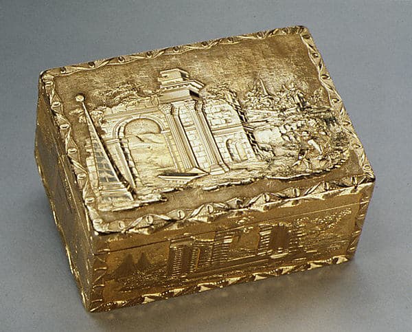 Snuffbox, by Jean Moynat