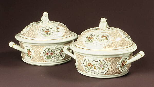 Pair of covered tureens, by Vienna