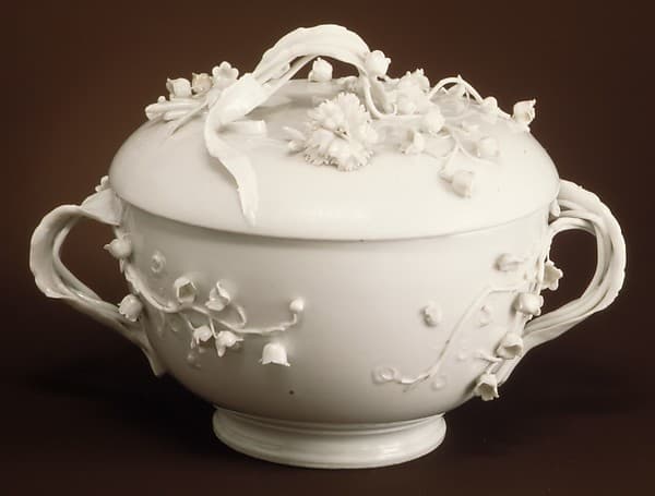 Porringer with cover (Écuelle), by Cozzi Manufactory