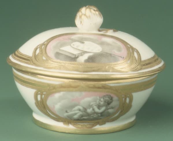 Sugar bowl (from a tea service), by Imperial Porcelain Manufactory, St. Petersburg