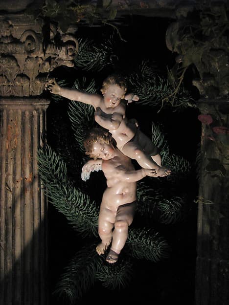 Joined pair of cherubs, by Giuseppe Sanmartino