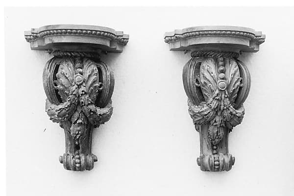 Pair of consoles (consoles d'appliques)