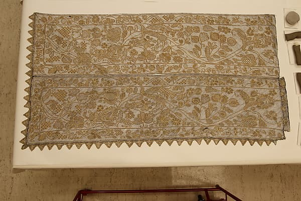 Curtain