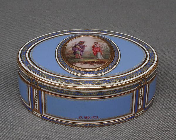 Snuffbox, by Les Frères Toussaint