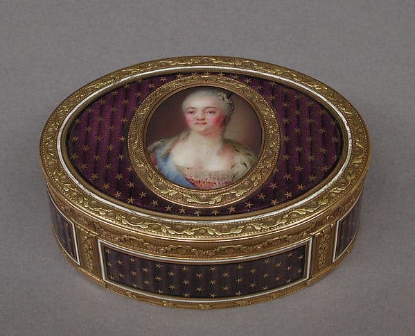 Snuffbox with portrait of a woman, by Les Frères Souchay