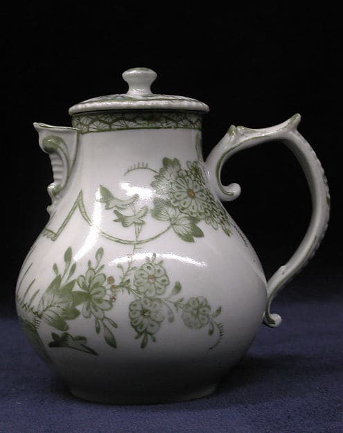 Milk jug with cover, by Zurich Pottery and Porcelain Factory